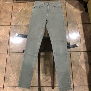 Uniqlo EZY Skinny Fit Color Jeans (Olive)